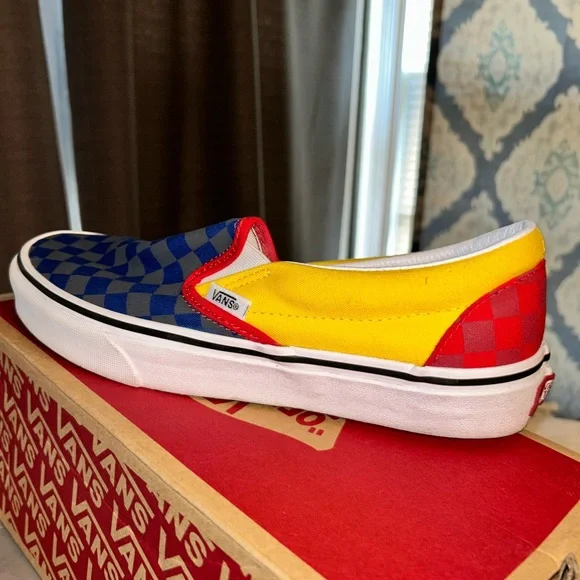 Vans - Picture 3 of 3
